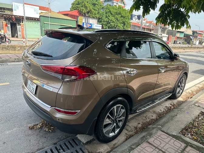 Chính chủ bán xe tucson 2018 màu vàng cát