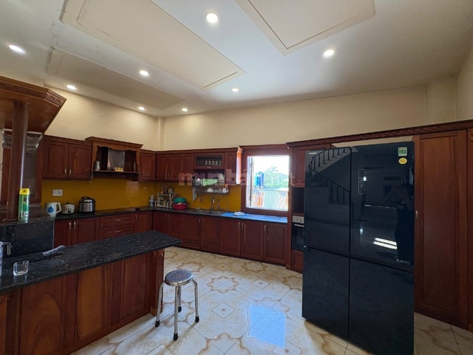 Bán nhà xưởng kết hợp văn phòng nhà ở! 