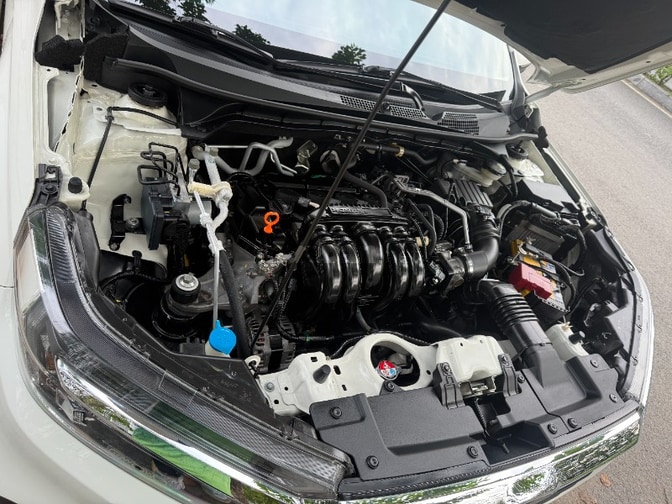 SUZUKI ERTIGA 7 CHỖ  XE GIA ĐÌNH  BIỂN SÀI GÒN  GIÁ 357 TRI