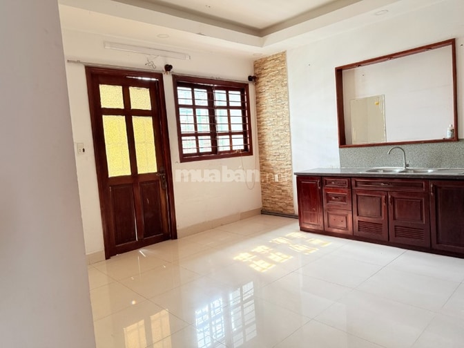 Có vài căn nhà phố mặt tiền cho thuê khu Tên Lửa Bình Tân