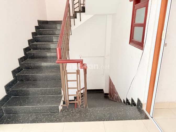 Có vài căn nhà phố mặt tiền cho thuê khu Tên Lửa Bình Tân