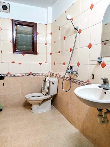Nhà Nguyên Căn Sát Mặt Hồ Tây - 45m2 x 5 Tầng - Vỉa Hè, Ô Tô Tránh.
