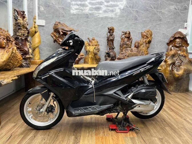 Honda Air Blade dàn áo liền lạc, máy móc bao êm