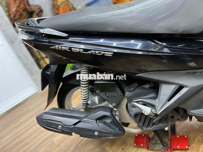 Honda Air Blade dàn áo liền lạc, máy móc bao êm