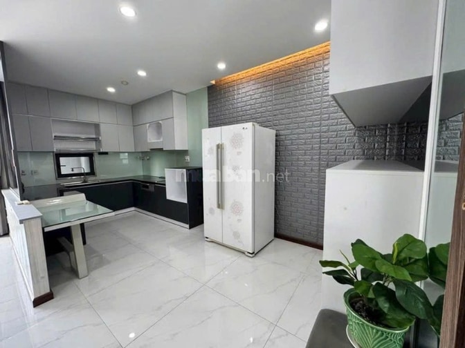 Chung cư Phúc Yên- 102m2, 3PN, Full nội thất, giá 11.5 triệu/th nhận n
