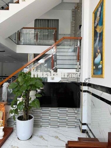 BÁN NHÀ  vị trí víp ngay ngã ba đông quang 1/Nguyễn thị thảnhvào 100m
