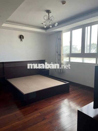 CHO THUÊ CĂN HỘ TẠI HÙNG VƯƠNG PLAZA 120M2 3PN GIÁ 22TR