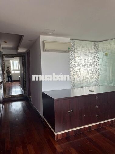 CHO THUÊ CĂN HỘ TẠI HÙNG VƯƠNG PLAZA 120M2 3PN GIÁ 22TR