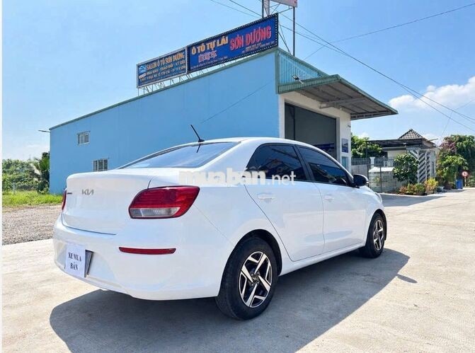 Kia Soluto 2022 Trắng Số sàn 1.4L