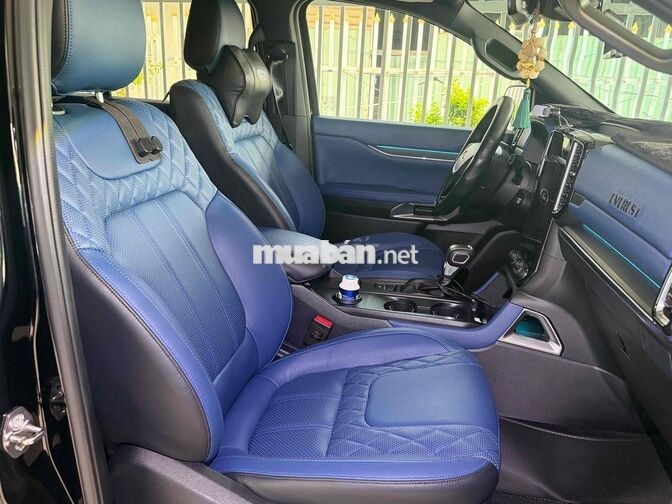 Ford Everest Titanium 2025 Đen 17.000km