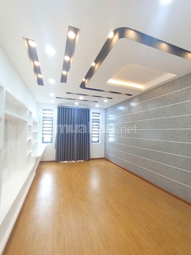 Bán nhà 33/3A Hoàng Diệu, Diện tích: 69m2, 4 lầu, giá 16,3 tỷ
