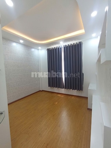 Bán nhà 33/3A Hoàng Diệu, Diện tích: 69m2, 4 lầu, giá 16,3 tỷ