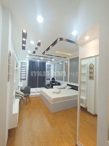 Bán nhà 33/3A Hoàng Diệu, Diện tích: 69m2, 4 lầu, giá 16,3 tỷ