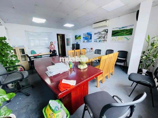 Cho thuê sàn VP mặt phố Yên Lãng 45m2 giá 7tr/th, thang máy, bảo vệ