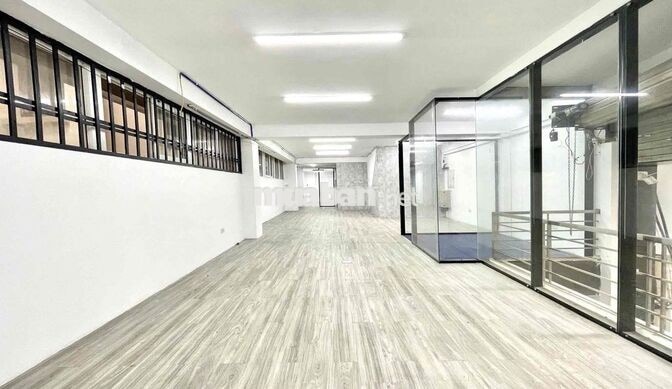Cho thuê VP Thái Hà 100m2 giá 13tr/th, hầm xe, thang máy, bảo vệ