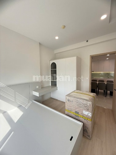 Cho Thuê Căn Góc 85m2, 2PN,Nội thất mới 100%, Cao Cấp LH: 0906233195