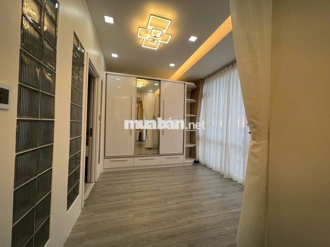 Bán chung cư Lữ Gia, Quận 11, penthouse 180m2, 4PN, 9 tỷ, sổ hồng 
