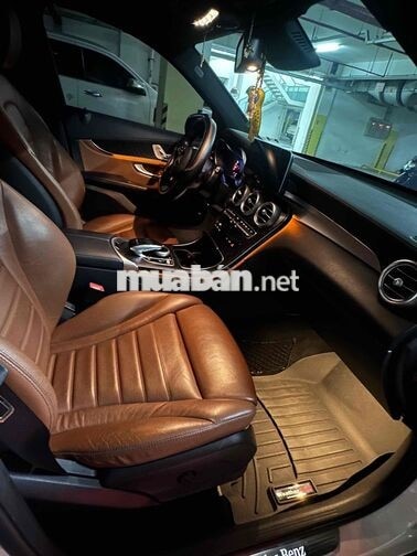 Mercedes-Benz GLC300 2017 Trắng 51000 KM