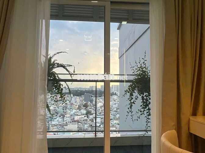 Bán chung cư Lữ Gia, Quận 11, penthouse 180m2, 4PN, 9 tỷ, sổ hồng 