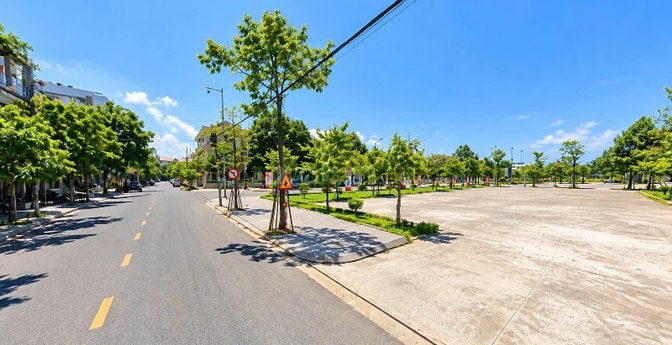 CHỈ 6.95 TỶ,NHÀ 100M2 MẶT ĐƯỜNG 10.5M ĐỐI DIỆN QUẢNG TRƯỜNG LIÊN CHIỂU