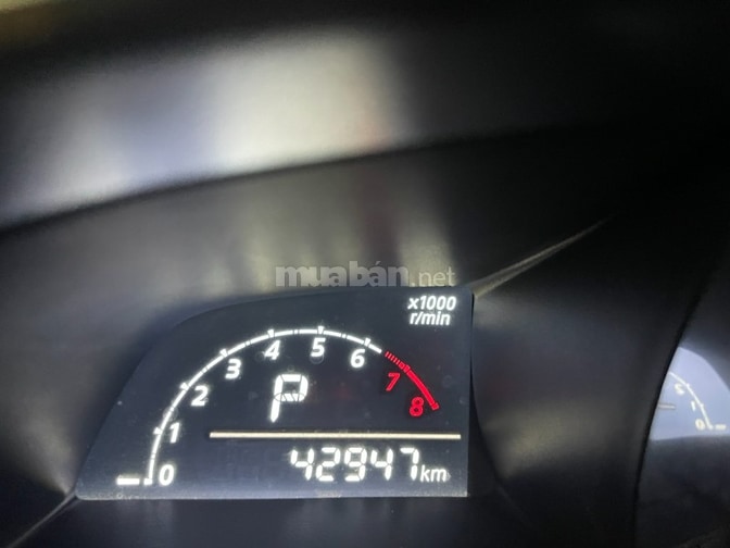 GIA ĐÌNH ĐI ĐỊNH CƯ CẦN BÁN XE MAZDA 2 SEDAN 