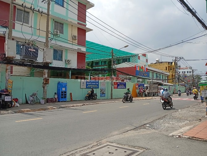 Cho thuê nhà nguyên căn hai mặt tiền đường Lê Đức Thọ