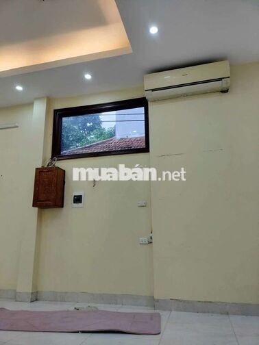 Cho thuê mặt sàn tầng 1 làm văn phòng