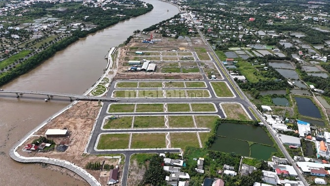 Chỉ 399 triệu sở hữu ngay nền đất thổ cư view sông Cần Giuộc xây tự do