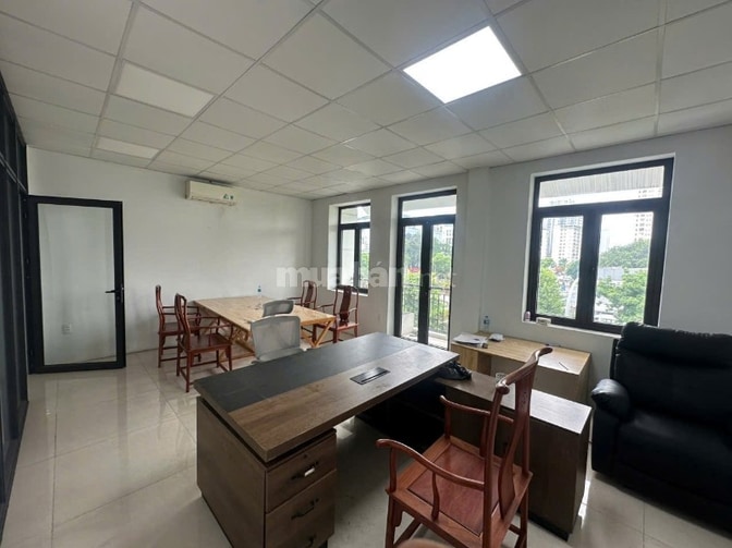 Cho thuê nhà nguyên căn 240m2 , mt12m tại Văn phú, phù hợp mọi mô hình