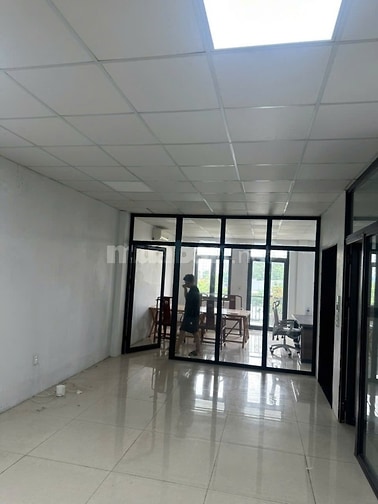Cho thuê nhà nguyên căn 240m2 , mt12m tại Văn phú, phù hợp mọi mô hình