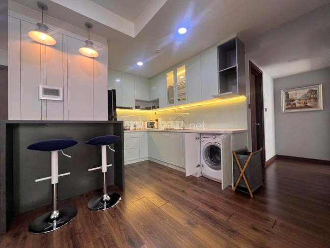 Chung cư The Flemington (Quận 11) căn hộ 96m2- 3 phòng ngủ giá 22tr/th