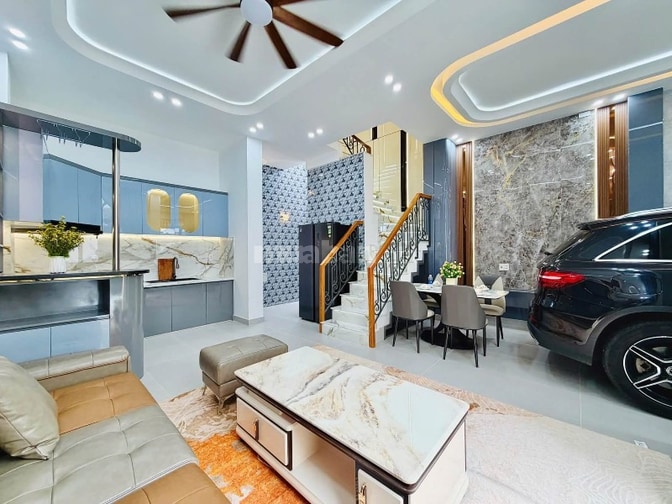 Xe hơi để trong Nhà 3 lầu tuyệt đẹp Cao cấp hẻm Phan Huy Ích, P12, Q.G