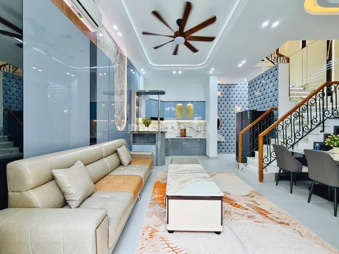 Xe hơi để trong Nhà 3 lầu tuyệt đẹp Cao cấp hẻm Phan Huy Ích, P12, Q.G