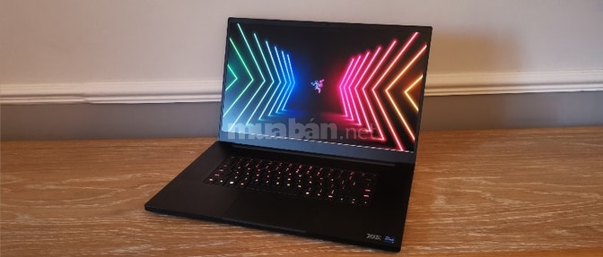 Razer Blade 17 2022, Core i7 /16GB/1TB RTX 3060 QHD 240Hz
