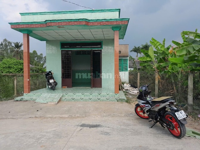 Bán BĐS 223 m2 có nhà đang cho thuê. Bến Lức Long An cách HCM 15km