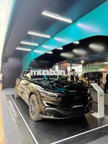 Ford Mustang Mach-E Premium AWD 88 kWh