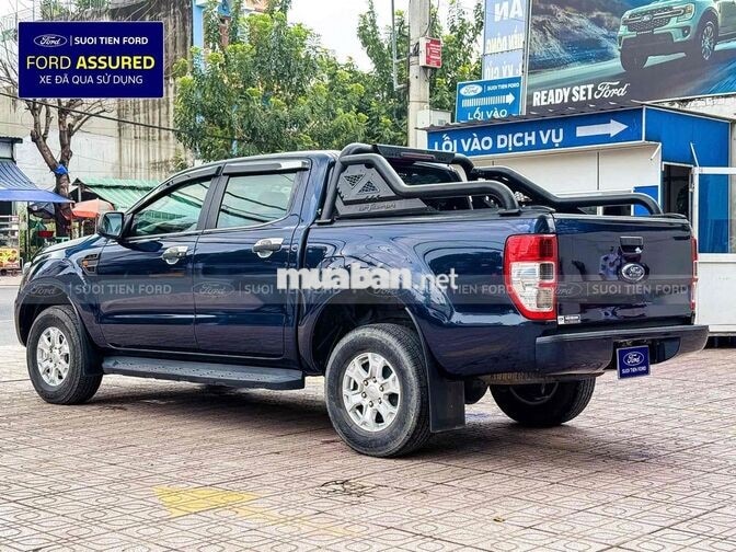 Ford Ranger XLS 4x2 2021 Xanh đen Thái Lan