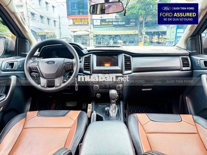 Ford Ranger XLS 4x2 2021 Xanh đen Thái Lan
