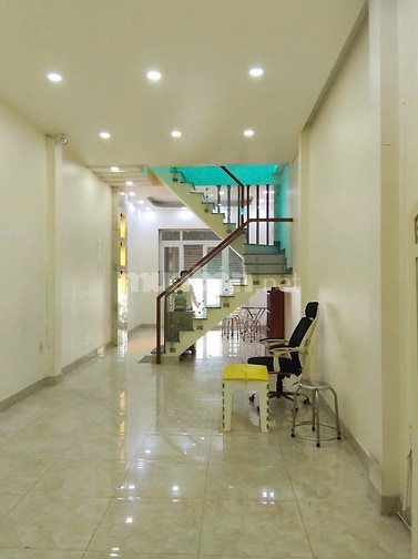 Cho thuê Nhà mặt tiền Tên Lửa