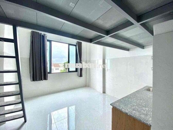 Phòng gác 30m2 cho nhóm 3-4 bạn cửa sổ trời thoáng ngay VLU, IUH