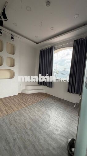 CHO THUÊ MT ÂU CƠ - P Hoà Thạnh  6 x 20 M ĐUC 3 LÂU 5 PN , 6 WC 