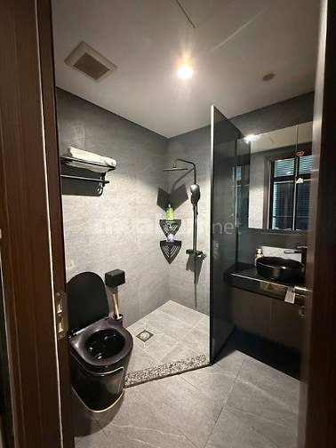 Kẹt bán lỗ! Hướng hồ 55m2 sổ hồng 2 tỷ 2. Gần sân bay vay 70% ở luôn