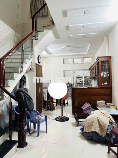 Hẻm 3m Đất Thánh P6 Tân Bình, 4x17m, 2 lầu ST, 4pn 5wc giá 15tr