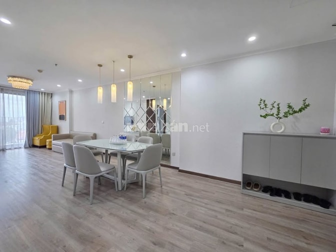 CC 55m2/2,2 tỷ ( sổ sẳn) đường Đinh Tiên Hoàng, full nội thất ,vay 70%