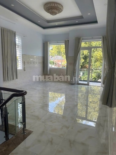 Cho thuê nhà và kho, phù hợp làm văn phòng và để ở, kho sản xuất nhỏ