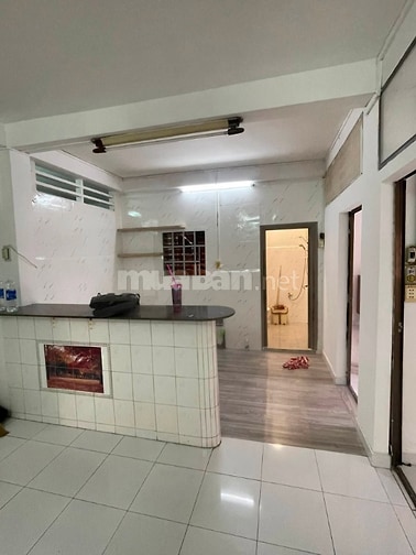 Chung cư Đất Thánh cho thuê căn thang bộ lầu 2 1PN giá thuê 7tr5/tháng