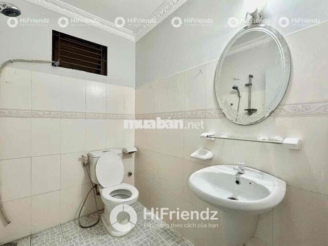2 PHÒNG NGỦ, 1 PHÒNG KHÁCH, RỘNG THOÁNG NGAY LUỸ BÁN BÍCH GẦN ĐẦM SEN