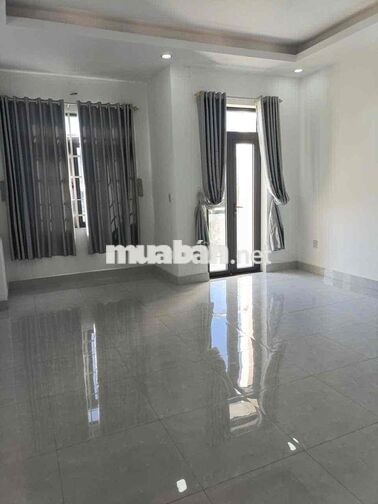 Cho Thuê Nhà Nguyên Căn 5x18m, 1 Trệt 2 Lầu + Sân Thượng, giá 22 Tr/