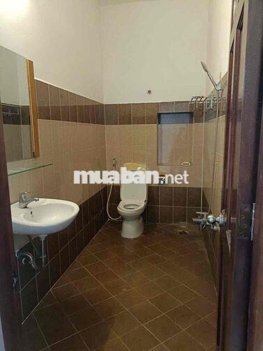 Cho Thuê Nhà Nguyên Căn 5x18m, 1 Trệt 2 Lầu + Sân Thượng, giá 22 Tr/