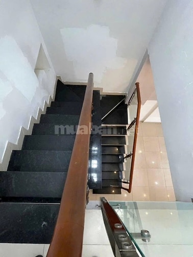 Nhà riêng 1 sẹt Huỳnh Văn Bánh 2PN (99.7m2) Sẵn nội thất  giá 14 tr/th